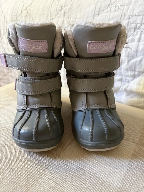 Cat & Jack White Plush-Lined Kids Winter Boots! 9T
