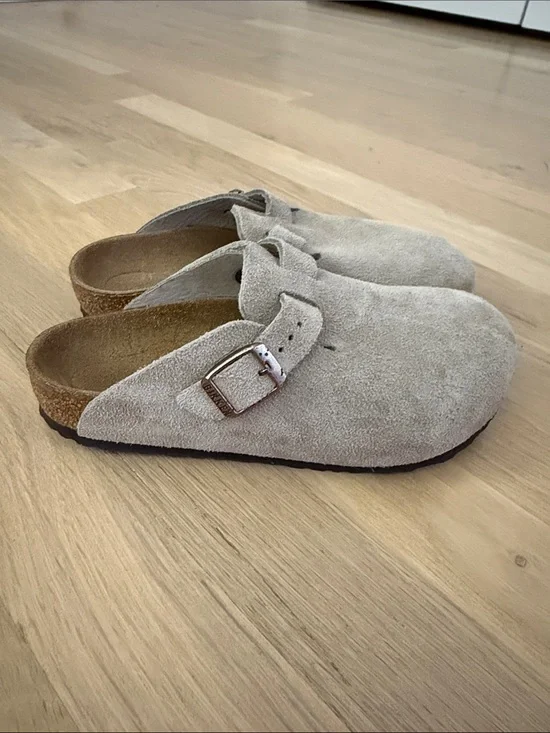 Birkenstock Kids Suede Clog in Beige with Silver Buckle