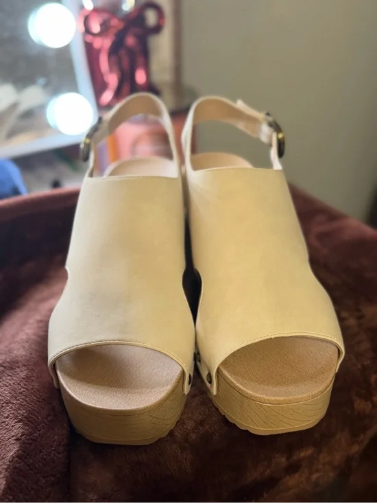 Dr. Scholl’s Women’s 10M EU 41 Beige Platform Wedge Sandals Slingback