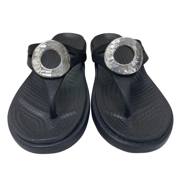 Crocs Sanrah Hammered Circle Wedge Sandals 8 Black Thong Flip Flops 204896