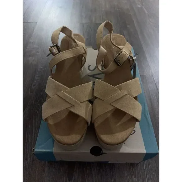 TOMS‎ Willow Wedge Womens Honey Suede Casual Sandals