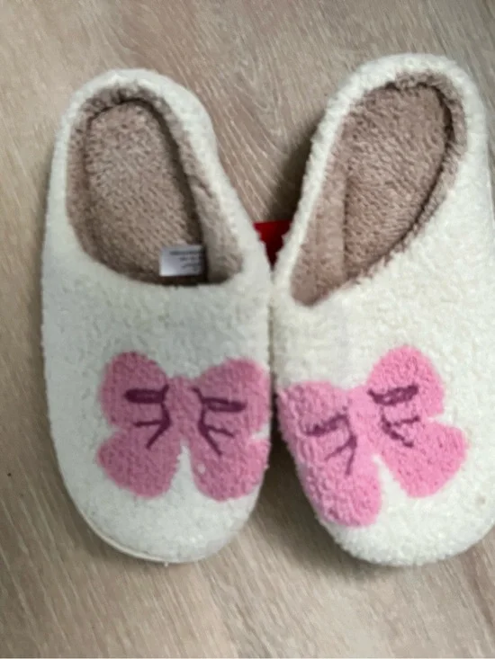 Ashland Pink Bow Slippers, Kids Size 5