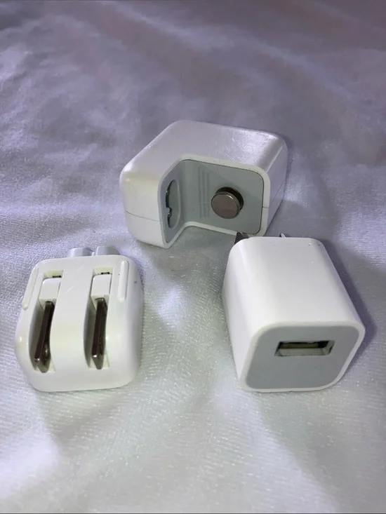 Apple White USB Charging Power Adapter Cubes