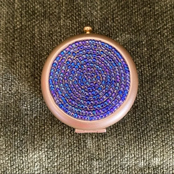 Estée Lauder Blue Beads “Beyond Paradise” Powder Compact