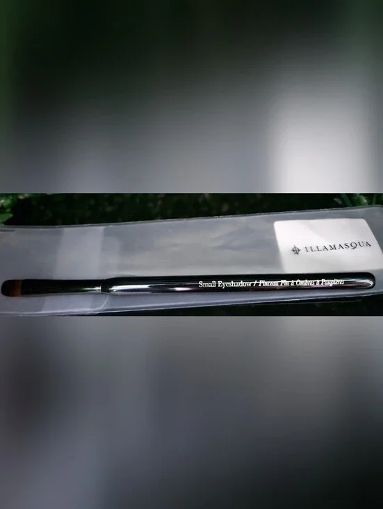 Illamasqua Small Eyeshadow Brush Dermocura Synthetic Made in Italy NIP