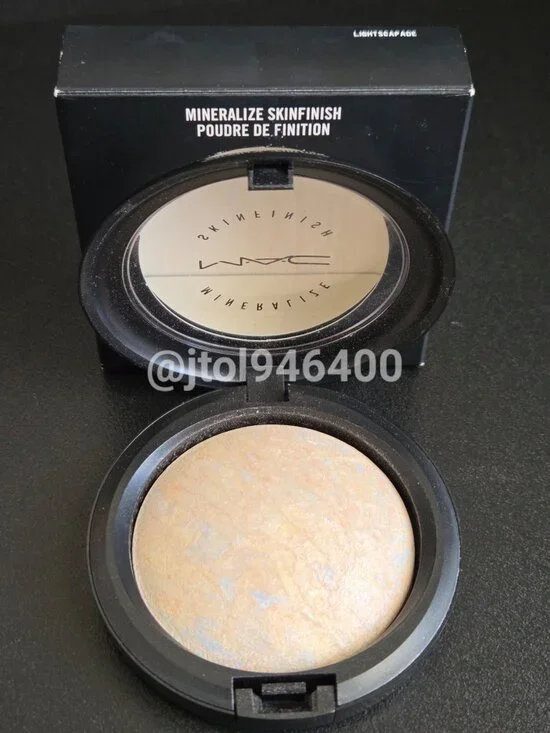 Mac Lightscapade Mineralize Skinfinish