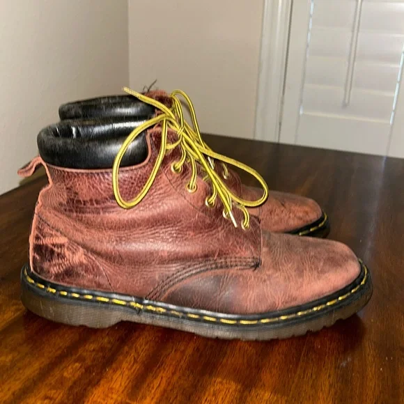 Dr Martens vintage chukka boots.