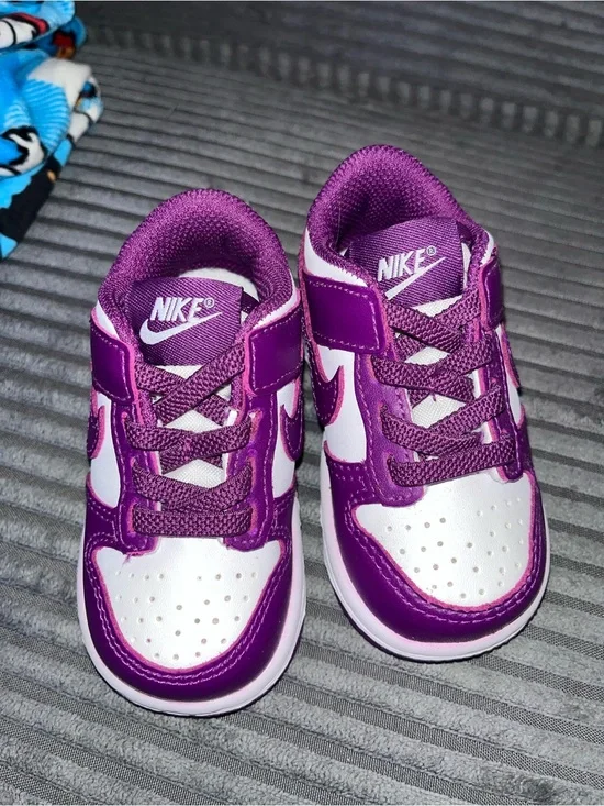 Nike dunk low white/viotech toddler 4C sneakers