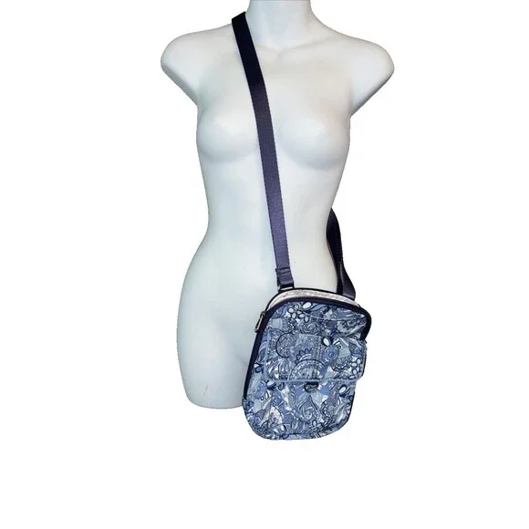 Sakroots Wynnie Blue Aqua Floral Crossbody Bag Purse Small Artist Circle Pockets