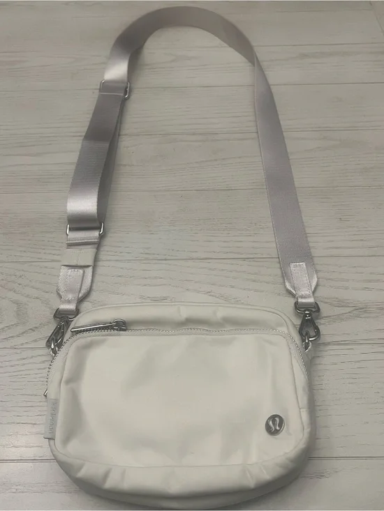 Lululemon Everywhere Crossbody Bag White Opal Cream Silver Hardware