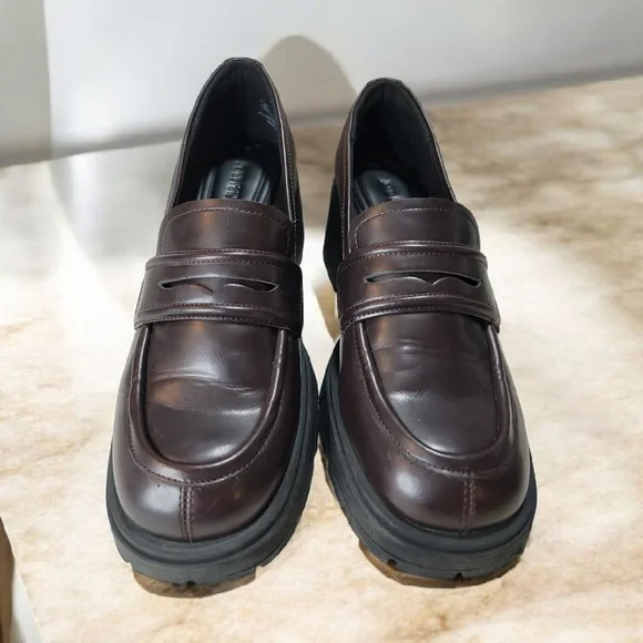 Jenn Ardor Womans Size 9.5 Stylish Brown Loafers. Penny Loafers Style.