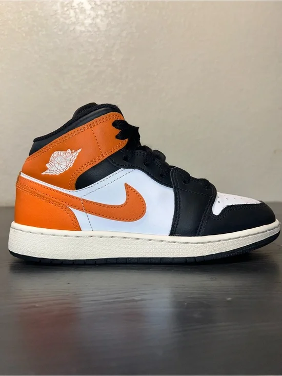 Kids Air Jordan 1 Mid 