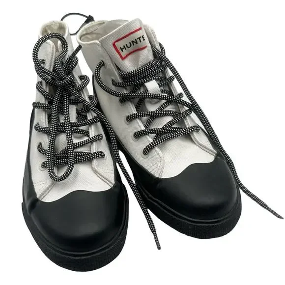 NEW - HUNTER 4Target girl's Black and White High-Top Sneakers - SIZE 2 ---- BX18