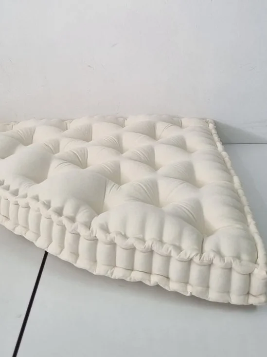 Source Unknown Cream Tufted Floor Mattress Pad
