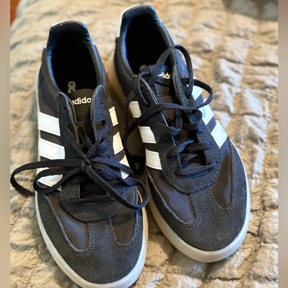 Adidas Kids Size 4 Black White Sneakers Leather Suede Gum Sole Youth Unisex (s8)