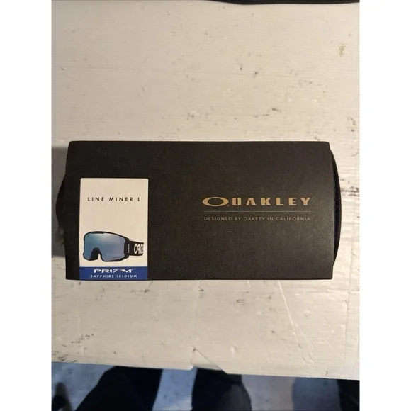 Oakley Line Miner L LP Snow Goggles Black Prizm Sapphire Iridium Snowboarding