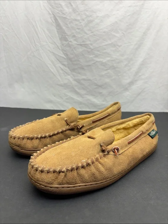 Colorado slippers men’s size 13, box 19