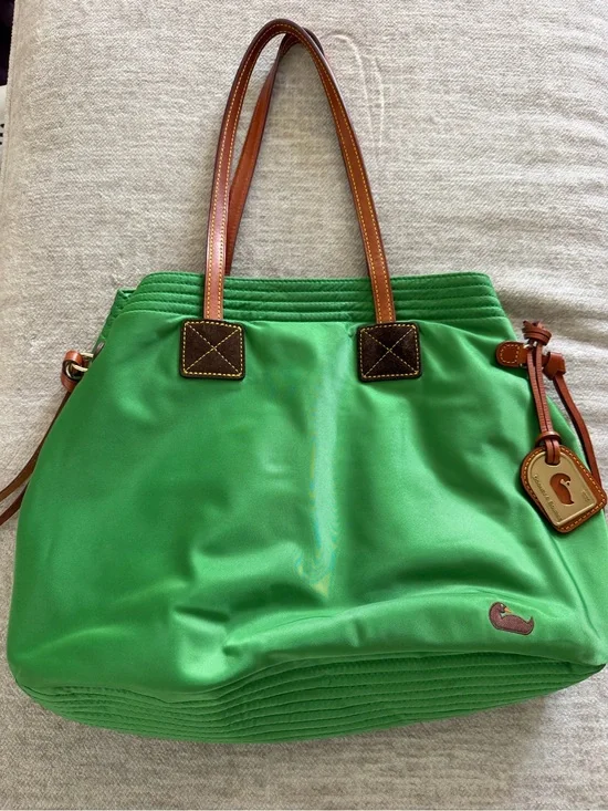 Dooney & Bourke Tote