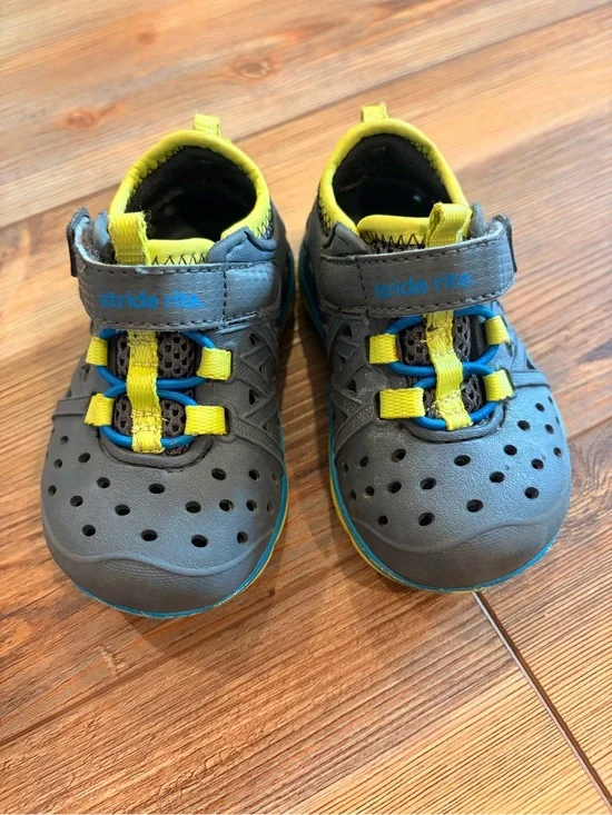 Stride Rite Gray and Yellow Kids Water Shoes