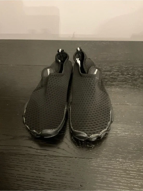 Kids Slip-On Mesh Water Shoes - Black