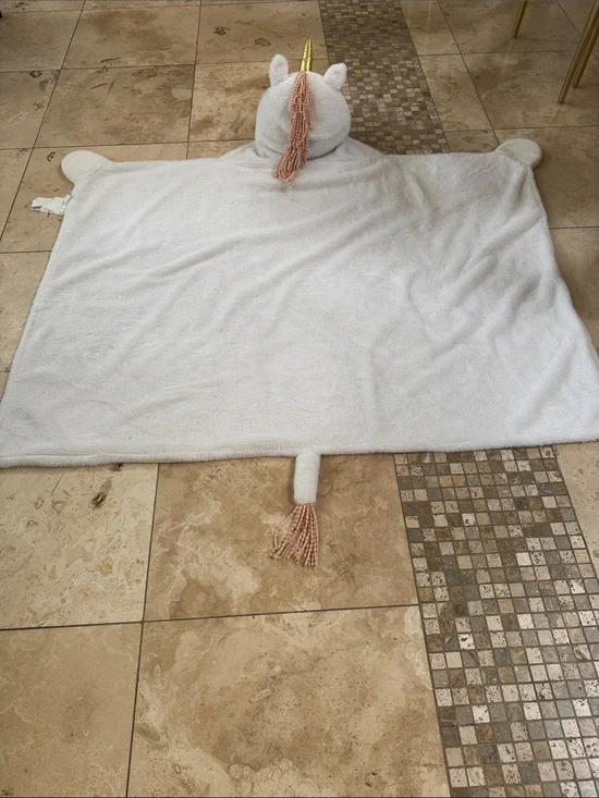 Plush Unicorn blanket Hooded White with Pink Mane