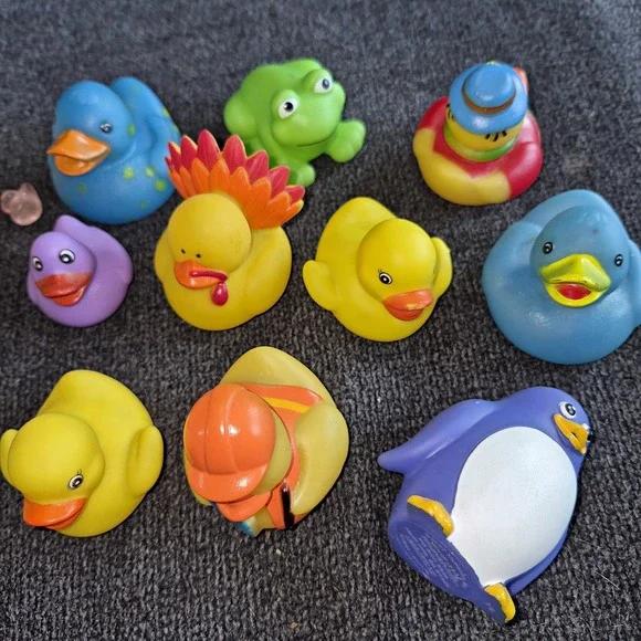 Lot Of Rubber Ducks, Jeep, Fun, Bath