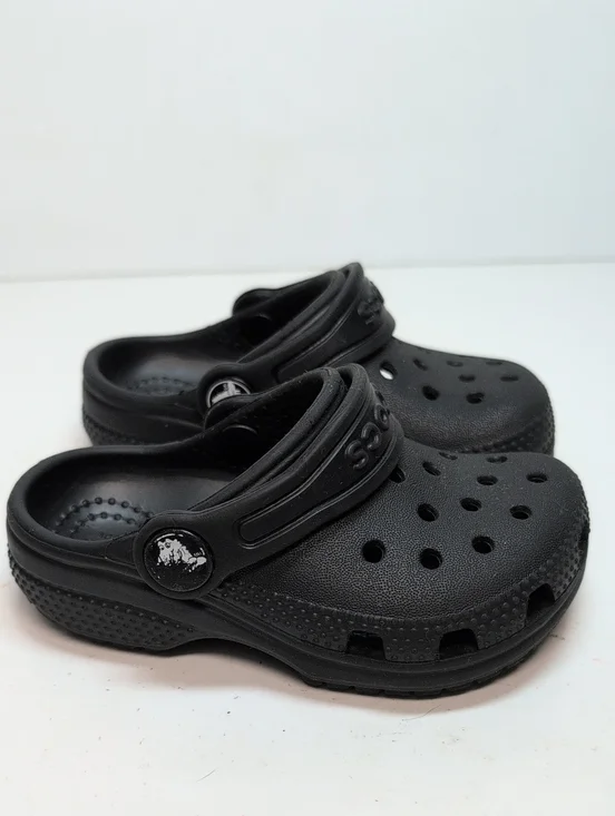 CROCS Kids Black Classic Clog Water Shoes child /toddler size 6