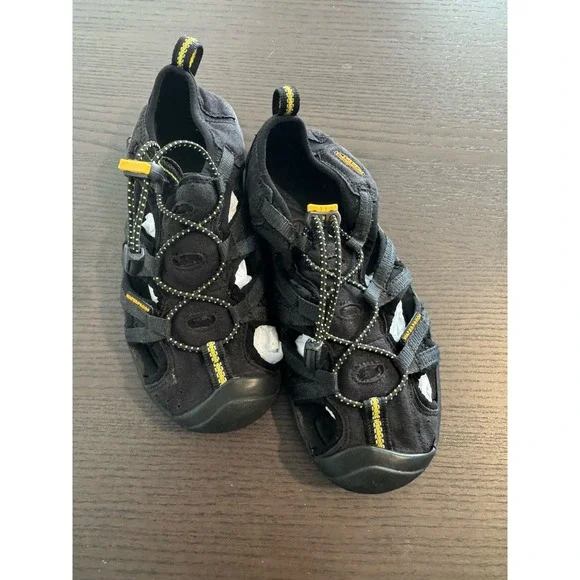 KEEN Boys Black Newport‎ H2 Waterproof Hiking Sandals SZ 3 Outdoor Hiking