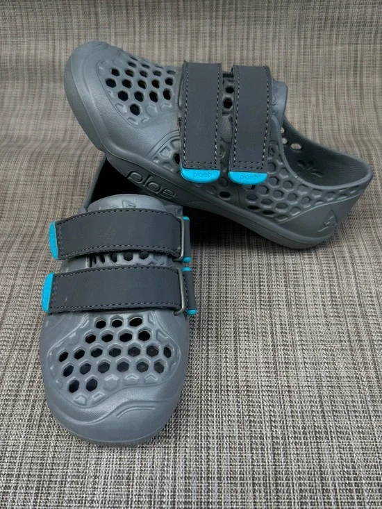 Plae Kids Gray Water Shoes Sandals Hook and Loop Size 11