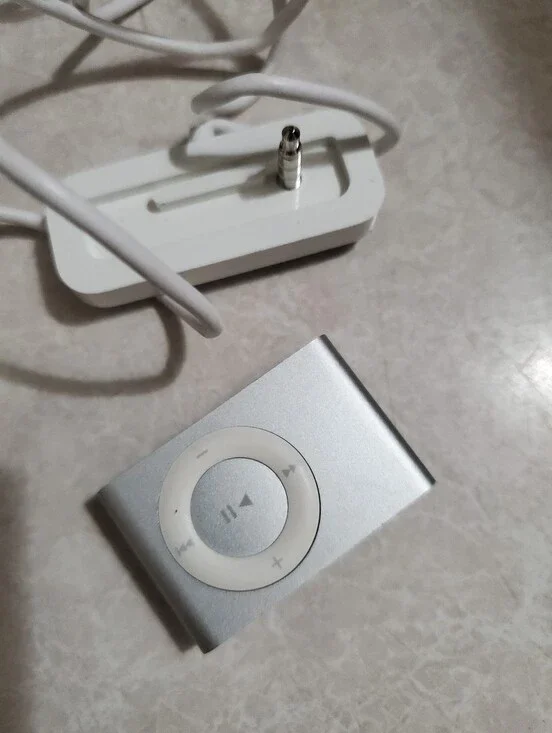 Ipod Shuffle, Like Brand New, Works Perfect