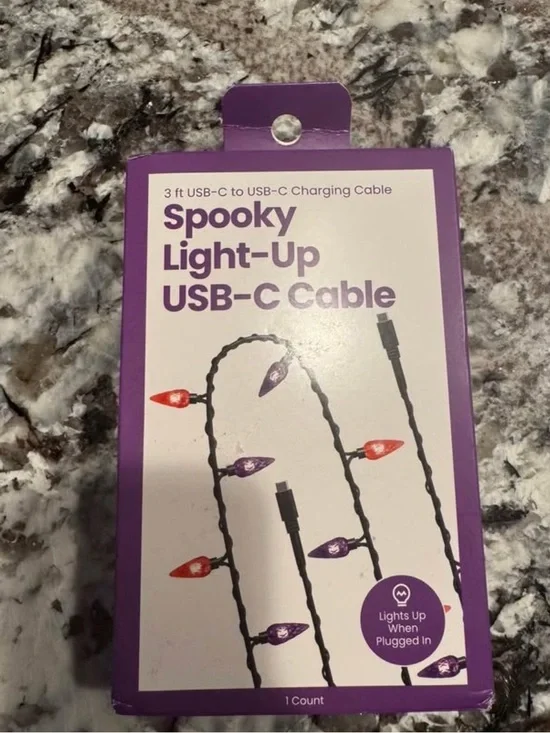 NIB! Halloween light up USB-C Cable - 3ft Purple/Orange
