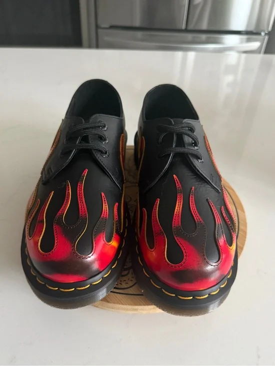 Dr martens flames