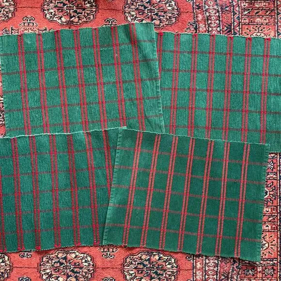 Pier 1 Set of 4 Green with‎ Red Stripes Cotton/Rayon Woven Placemats