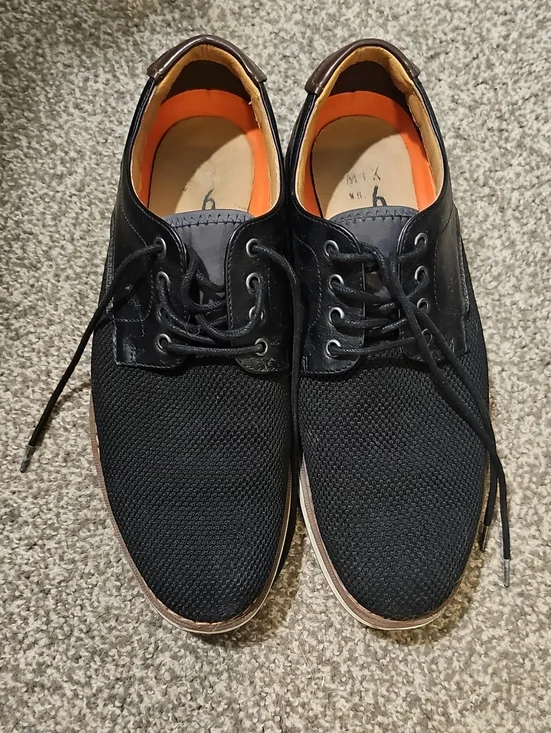 Men's Black Lace-Up Derby Oxfords