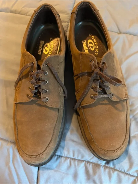 Dexter Men's Tan Suede Lace-Up Oxford shoe