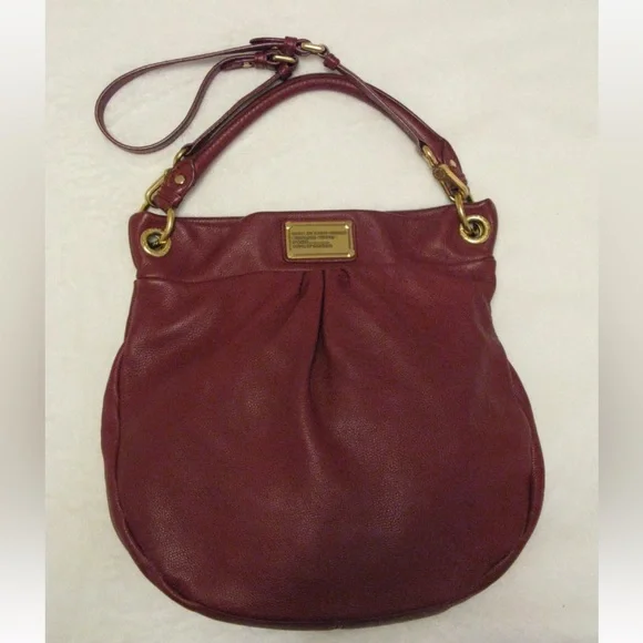 Marc Jacobs Classic Q Hilier Hobo Bag Bordeaux Burgundy Convertible Strap