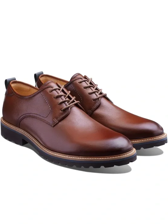 Samuel Hubbard Featherlight Founder Oxford in Brown Tumbled Leather, Size 9