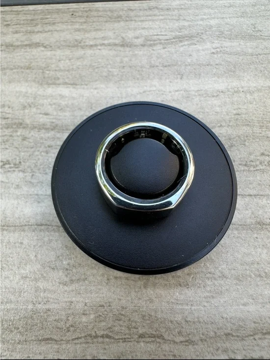 Oura Heritage size 7 Ring w/ charger
