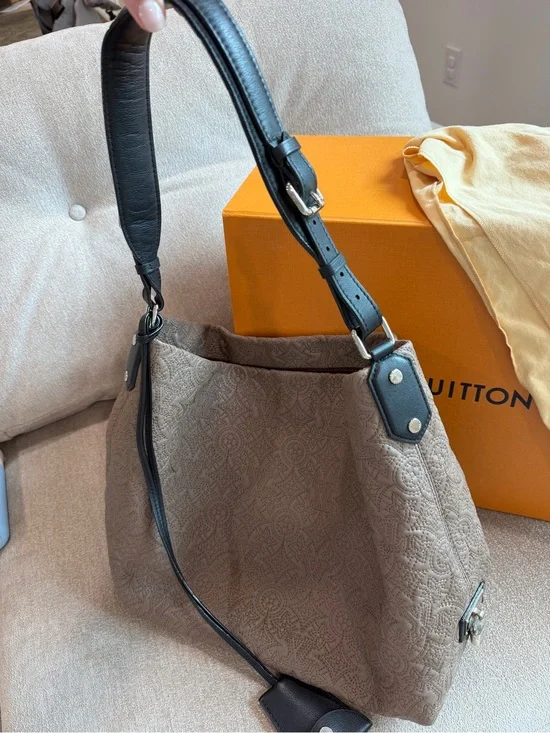 Louis Vuitton Antheia hobo GM