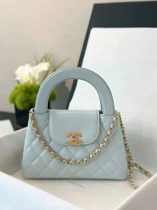 Classic CHANEL bag: A Stylish and Versatile Choice for Elegance