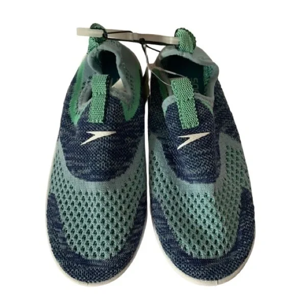 NWT. Speedo Kids Surf Strider Water Shoes