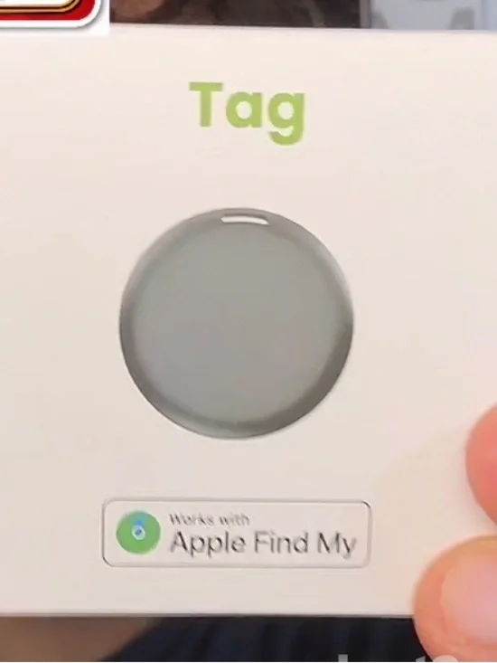 Find My Tag Tracker in Light Gray