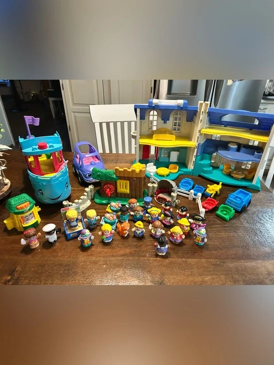 Fisher price little people large assorted vintage lot