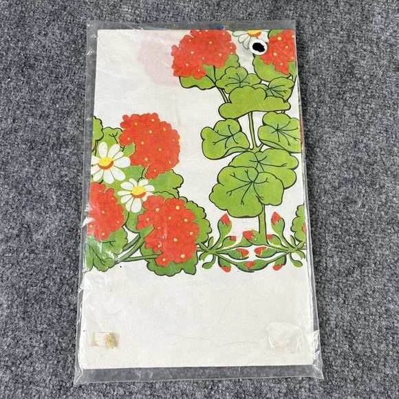 Vintage 70s Futura Floral Paper Table‎ Cover 54x88 Red Geranium NOS Rectangle