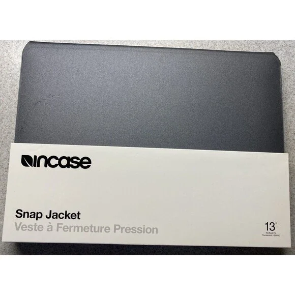 Incase Snap Jacket 13