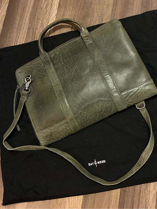 Day & Mood -Gray Leather Laptop Bag- Like New- Included Dust Bag