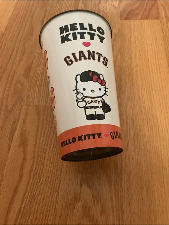 Hello Kitty San Francisco Giants White and Orange Party Cup