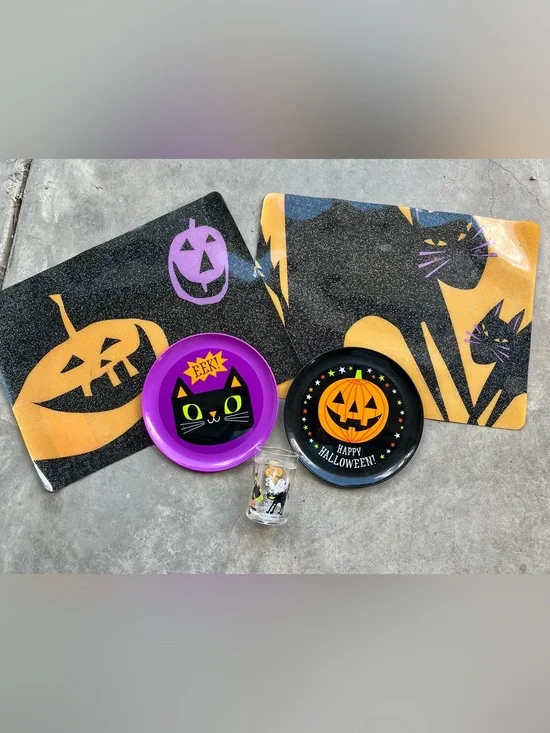 Fun Halloween Cat & Pumpkin Party Glitter Placemat Set w/ Plates & Cup