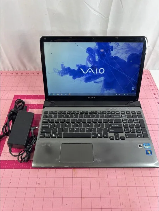 Sony VAIO SVE15114FXS i5-3210M Intel HD 4000 640GB HDD 6GB RAM Windows 7