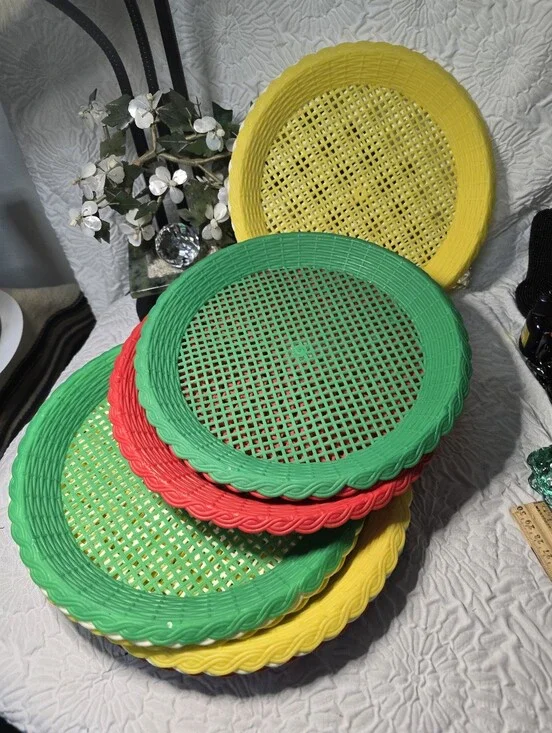MCM Colorful Plastic Woven Basket Paper Plate Holder Trays 1960s70s Camping 12pc